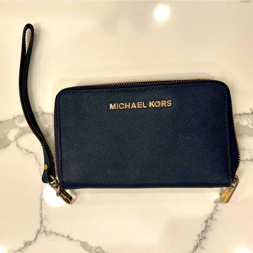 Michael Kors Jet Set Travel Pebble Wristlet